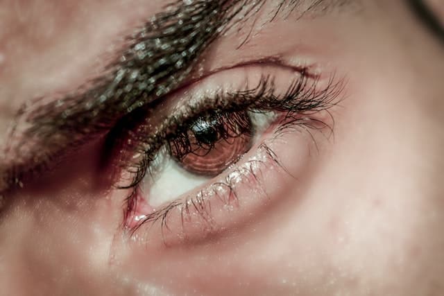 Mosman Behavioural Optometrist Explains Eye Floaters